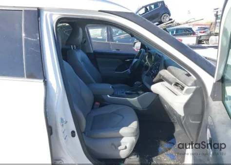 2021 Toyota Highlander Xle z USA, uszkodzony, nr VIN 5TDHZRBH9MS083561